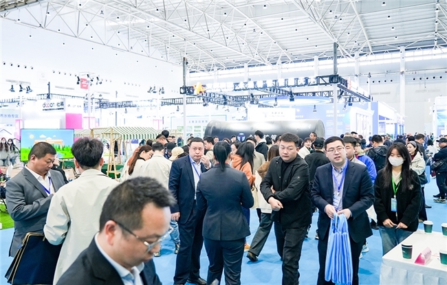 聚勢(shì)世界灣區(qū)，共繪綠色發(fā)展新藍(lán)圖！2025鴻威&#183;世界環(huán)保產(chǎn)業(yè)博覽會(huì)8月8日重磅開(kāi)啟